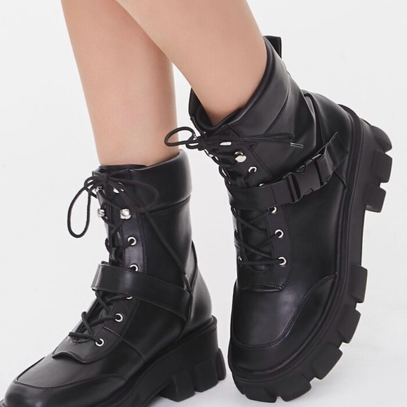 Combat buckle boots - Picture 5 of 8